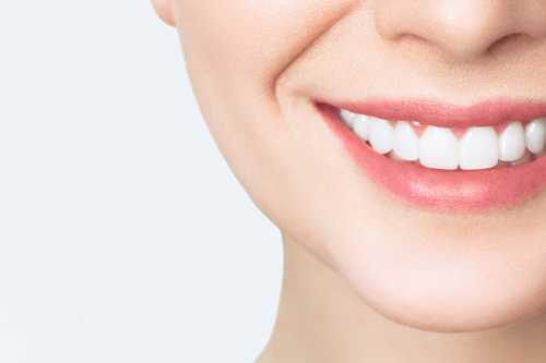 牙龈上长小肿物经常出血是怎么回事？