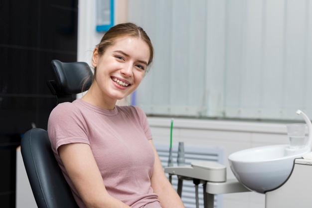 portrait-beautiful-woman-dentist_23-2148396149